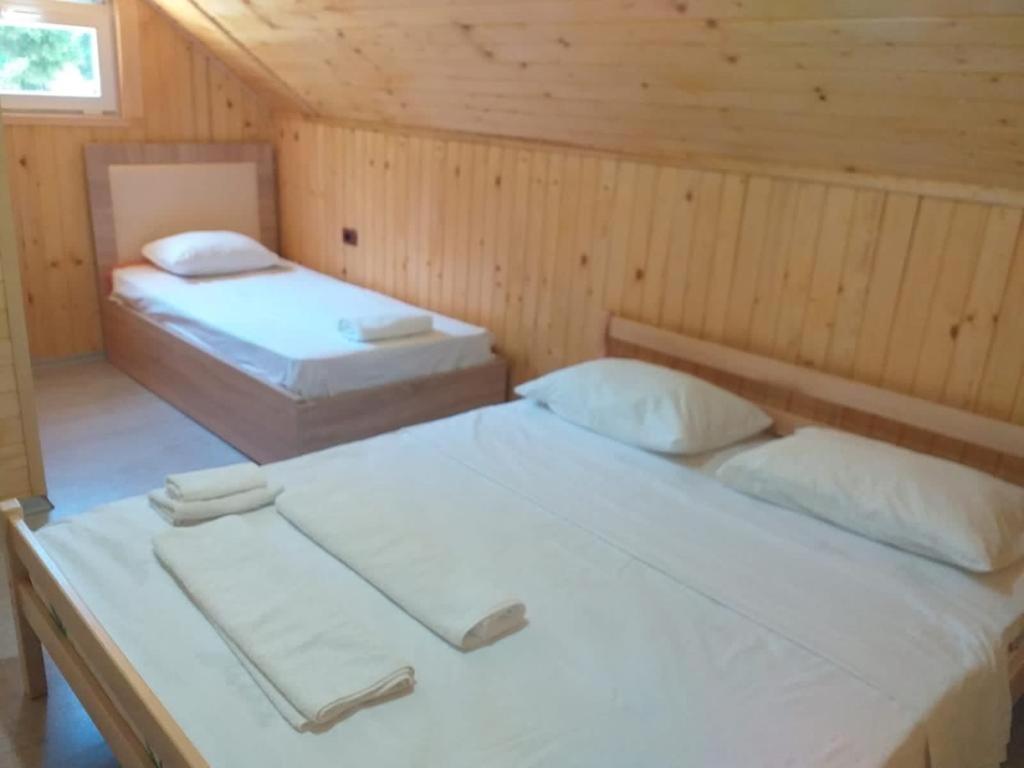 Bed and Breakfast Bujtina Arlindi Valbone Zewnętrze zdjęcie