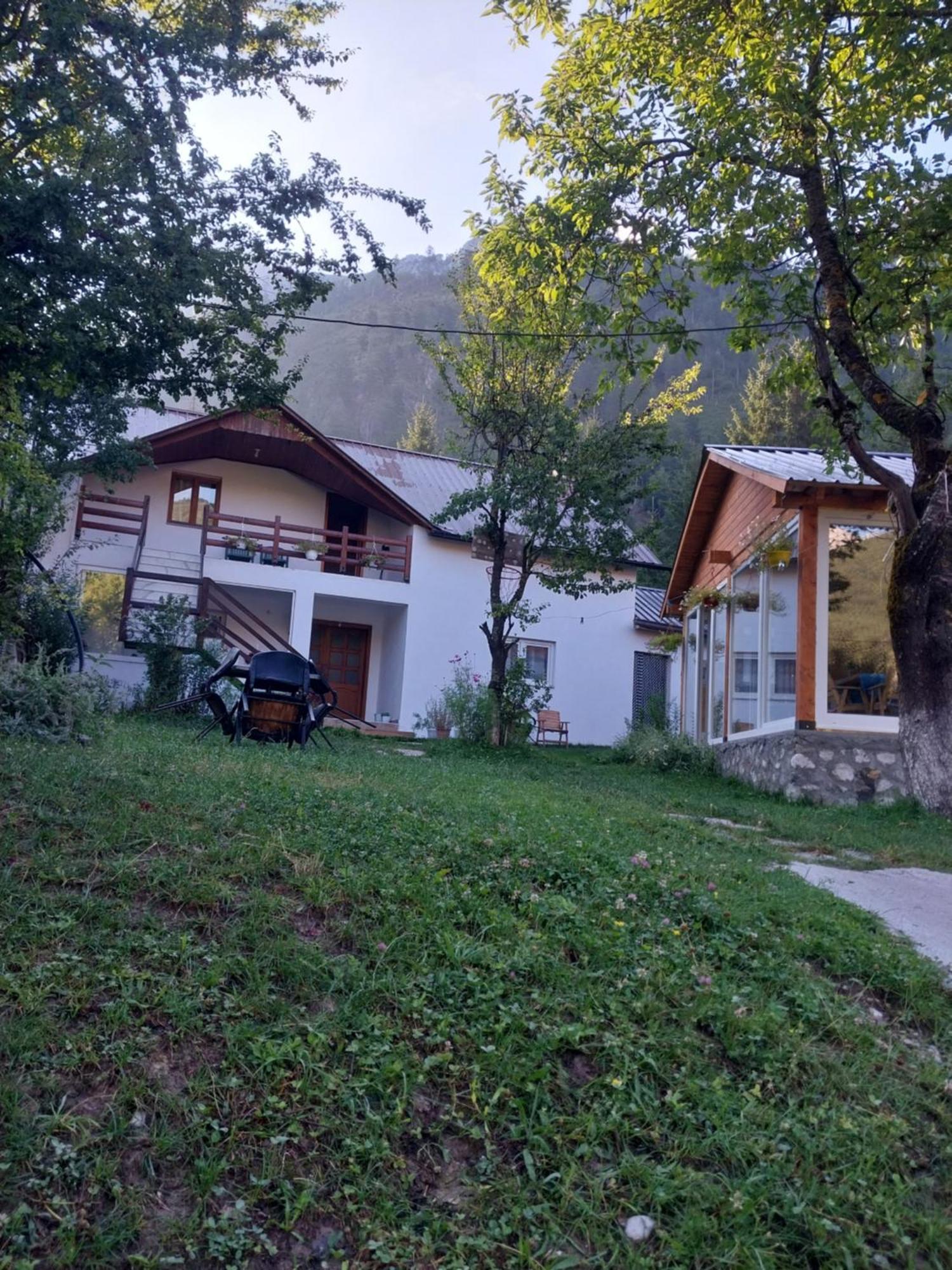 Bed and Breakfast Bujtina Arlindi Valbone Zewnętrze zdjęcie