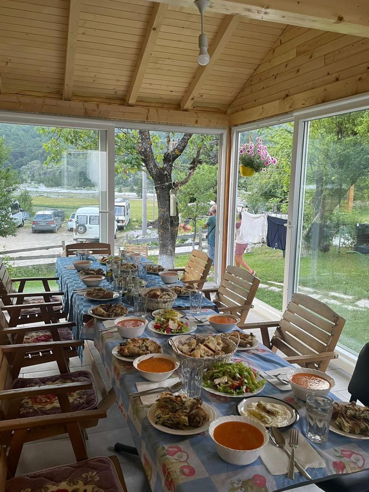 Bed and Breakfast Bujtina Arlindi Valbone Zewnętrze zdjęcie