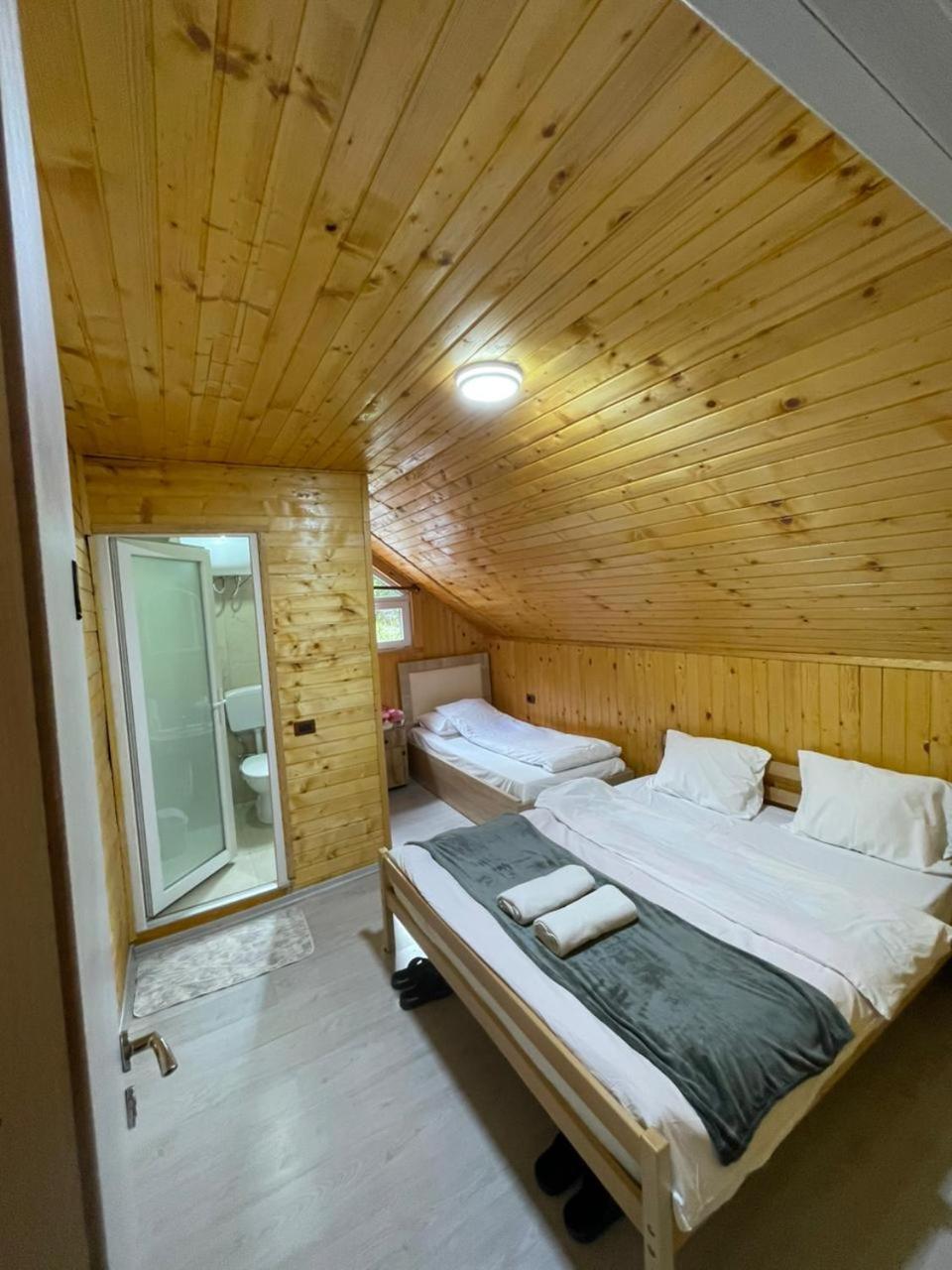 Bed and Breakfast Bujtina Arlindi Valbone Zewnętrze zdjęcie